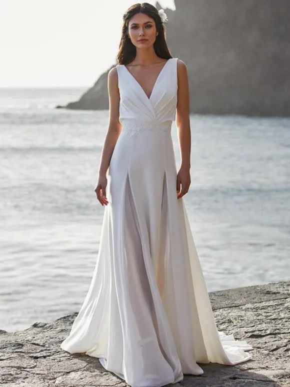 Simple Wedding Dress Satin Fabric V-Neck Sleeveless Lace A-Line Bridal Dresses