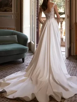 Simple Wedding Dress Two-piece V-Neck Sleeveless Pleated Bridal Dresses Detachable Train