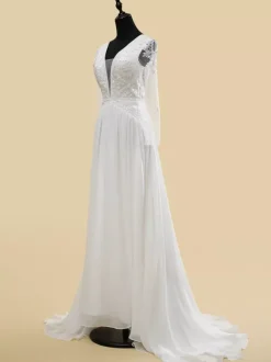 Simple Bohemian Wedding Dress Lace V-Neck Long Sleeve Back Zipper Short Train