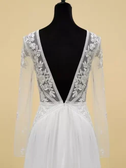 Simple Bohemian Wedding Dress Lace V-Neck Long Sleeve Back Zipper Short Train