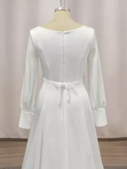 Simple Wedding Dress A-Line Jewel Neck Long Sleeves Bridal Dresses