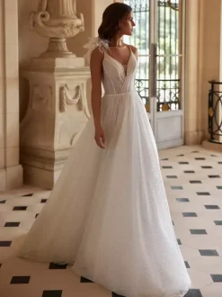 Simple Wedding Dress A-Line V-Neck Sleeveless Lace Bridal Gowns
