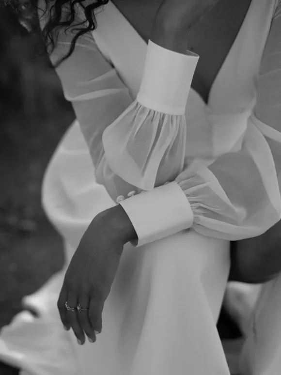 Simple Wedding Dress A-Line V-Neck Long Sleeves Split Front Bridal Gowns Free Customization
