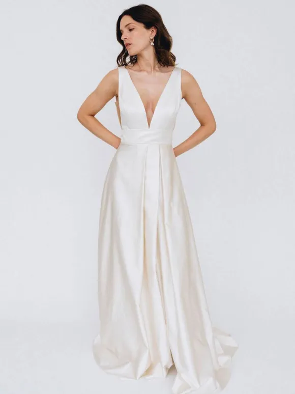 Simple Wedding Dress A-Line V-Neck Sleeveless Split Front Bridal Gowns