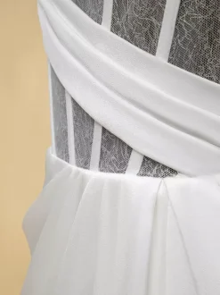 Simple Wedding Dress Ball Gown Sweetheart Neck Sleeveless Cut Out 20cm Bridal Dresses