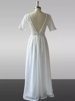 Simple Wedding Dress Ball Gown Designed Neckline Short Sleeves Lace Bridal Dresses