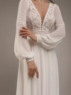 Simple Wedding Dress Lace Illusion Neckline Long Sleeves Lace A-Line Bridal Dresses Free Customization