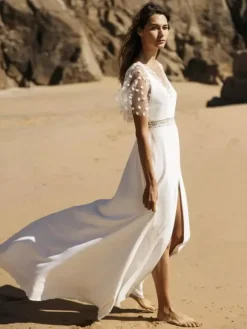 Simple Wedding Dress Lace V-Neck Short Sleeves Split Front Ball Gown 30cm Bridal Gowns