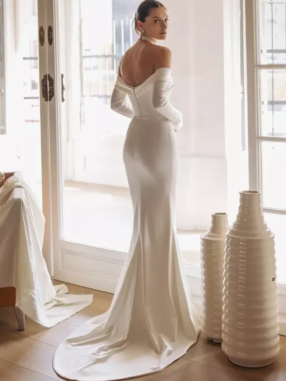 Simple Wedding Dress Mermaid Bateau Neck Long Sleeves Pleated 30cm Bridal Dresses
