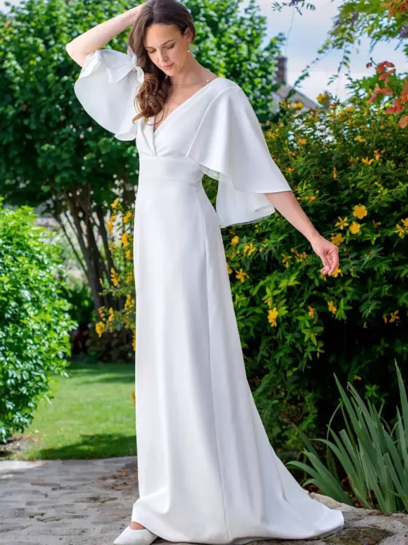 Simple Wedding Dress Satin Fabric V-Neck Half Sleeves Lace Ball Gown 30cm Bridal Dresses