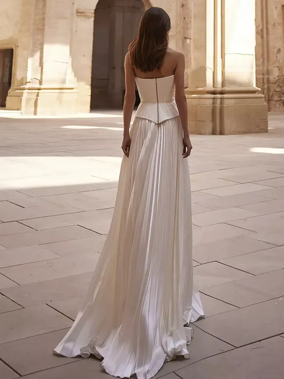 Simple Wedding Dress Satin Fabric Designed Neckline Sleeveless Pleated A-Line Bridal Gowns