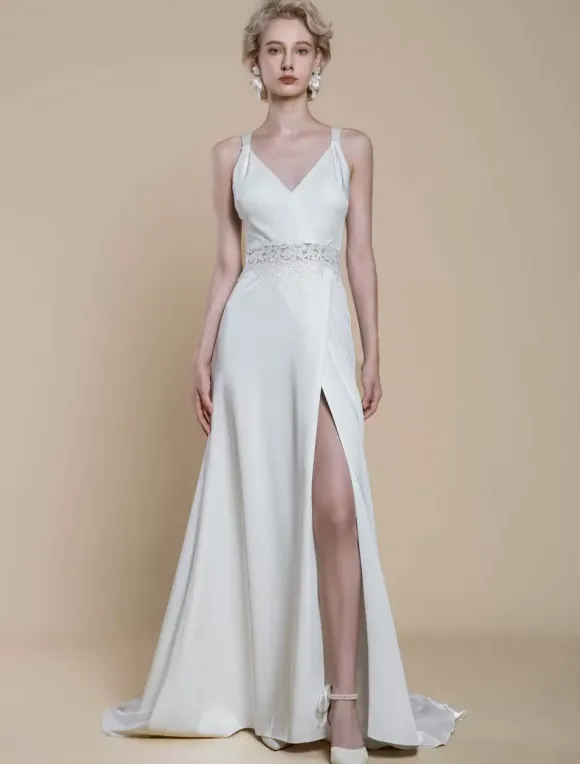 Simple Wedding Dress Satin Fabric V-Neck Sleeveless Lace Ball Gown 30cm Bridal Gowns