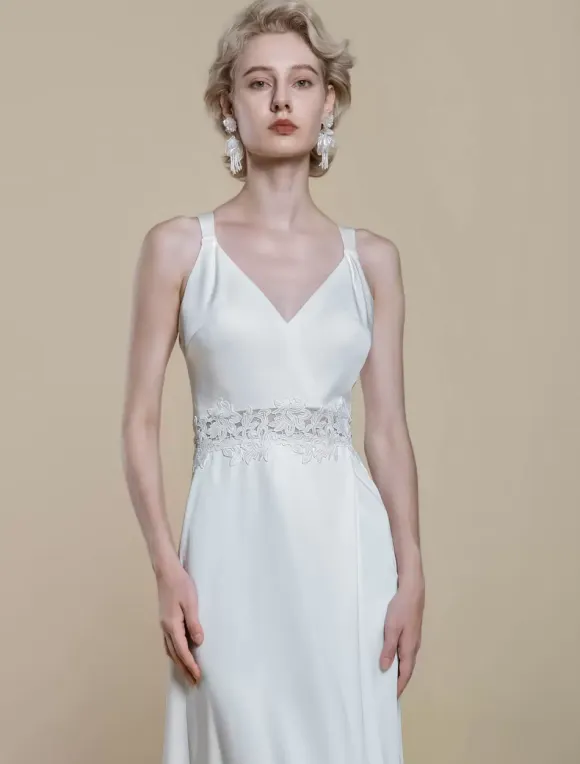 Simple Wedding Dress Satin Fabric V-Neck Sleeveless Lace Ball Gown 30cm Bridal Gowns