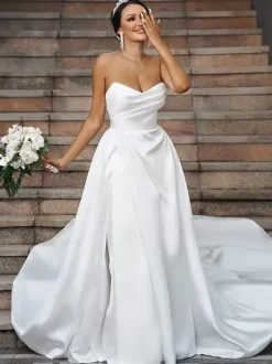 Simple Wedding Dress Satin Fabric Sweetheart Neck Sleeveless A-Line Bridal Gowns