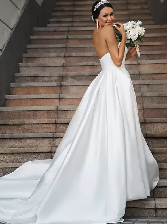 Simple Wedding Dress Satin Fabric Sweetheart Neck Sleeveless A-Line Bridal Gowns