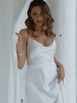Simple Wedding Dress Square Neck Sleeveless A-Line Bridal Gowns Free Customization