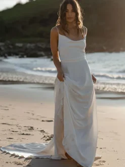 Simple Wedding Dress Square Neck Sleeveless A-Line Bridal Gowns Free Customization