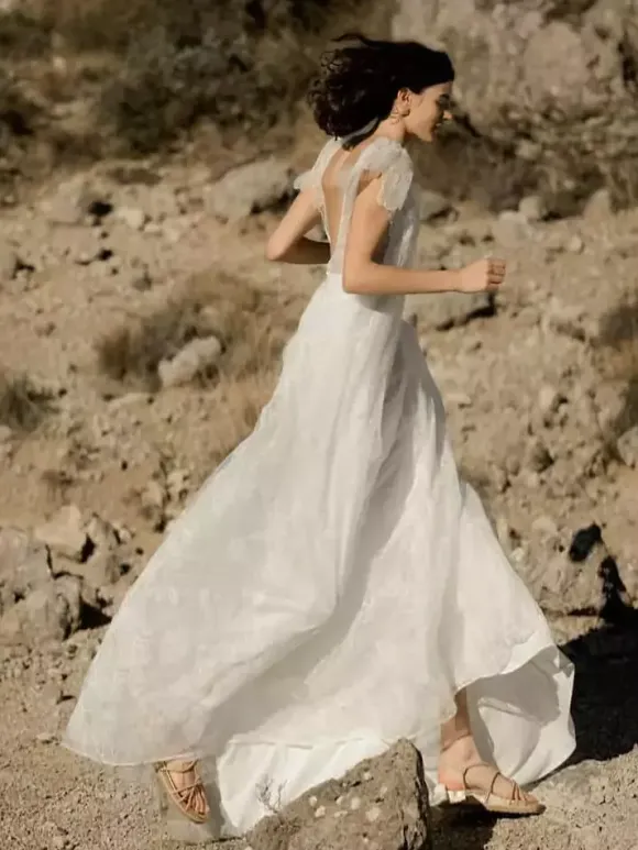 Simple Wedding Dress V-Neck Short Sleeves With Train Lace Bridal Dresses