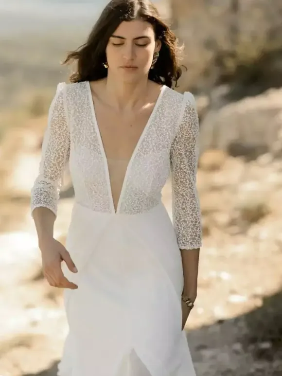 Simple Wedding Dress With Train Ball Gown 3/4 Length Sleeves Lace V-Neck Bridal Dresses