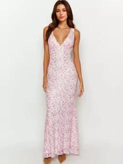 Sleeveless Lace Maxi Dress With Deep V-Neck And Open Back For Summer 2026