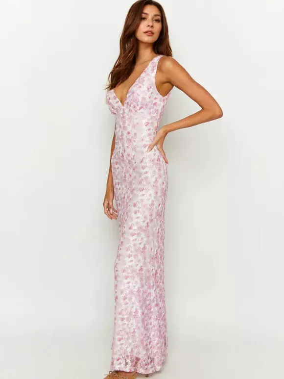 Sleeveless Lace Maxi Dress With Deep V-Neck And Open Back For Summer 2026