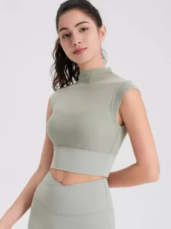 Sporty Top Round Neck Cap Sleeves Outdoor Women's Activewear In Solid Color