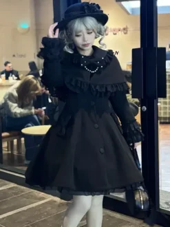 Sweet Lolita Coats Black Bows Overcoat Long Sleeve Fall Winter Lolita Coat With Cape
