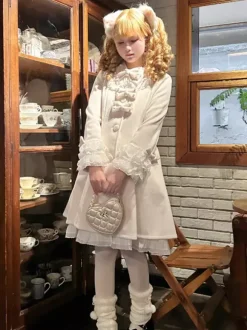 Sweet Lolita Coats Black Bows Overcoat Long Sleeve Fall Winter Lolita Coat With Cape