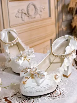Sweet Lolita Footwear White Pearls Chains Bows Pointed Toe PU Leather Lolita Pumps