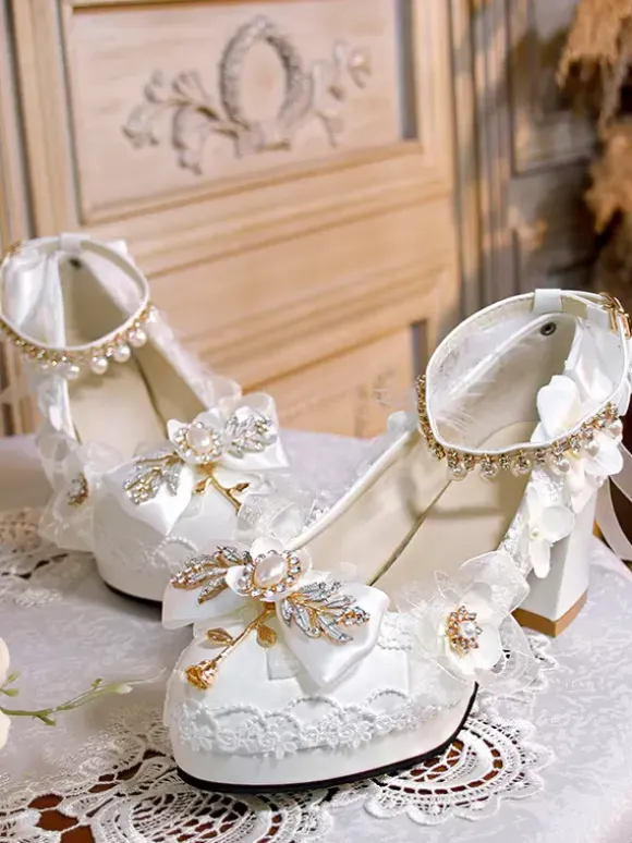 Sweet Lolita Footwear White Pearls Chains Bows Pointed Toe PU Leather Lolita Pumps