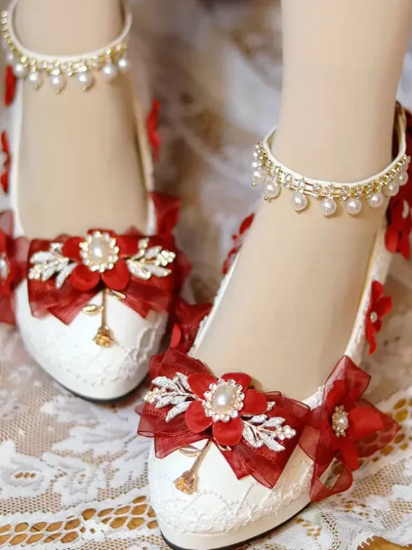 Sweet Lolita Footwear White Pearls Chains Bows Pointed Toe PU Leather Lolita Pumps