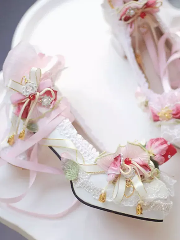 Sweet Lolita Strawberry Footwear Ecru White Ruffles Chains Bows Chunky Heel Lolita Pumps