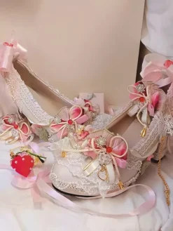 Sweet Lolita Strawberry Footwear Ecru White Ruffles Chains Bows Chunky Heel Lolita Pumps