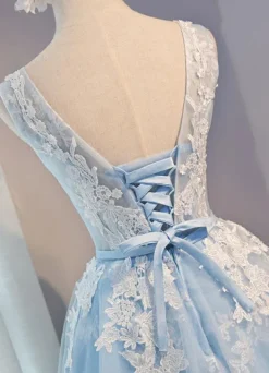 Tulle Homecoming Dress 2026 Lace Applique Prom Dress Baby Blue Sash Backless A Line Knee Length Party Dress Free Customization