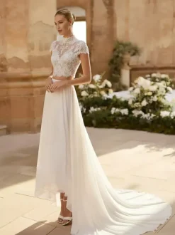 Two-piece Wedding Dress Chiffon Jewel Neck Two-piece Tea-Length Wedding Dress Functional Buttons Short Sleeves Medium