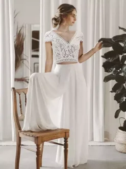 Two-piece wedding dress Chiffon V-Neck Two-piece Floor-Length Backless Short Sleeves