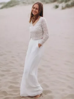 Two-piece wedding dress Chiffon V-Neck Two-piece Floor-Length Wedding Dress Functional Buttons 3/4 Length Sleeves Floor Length