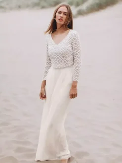 Two-piece wedding dress Chiffon V-Neck Two-piece Floor-Length Wedding Dress Functional Buttons 3/4 Length Sleeves Floor Length