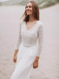 Two-piece wedding dress Chiffon V-Neck Two-piece Floor-Length Wedding Dress Functional Buttons 3/4 Length Sleeves Floor Length