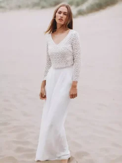 Two-piece wedding dress Chiffon V-Neck Two-piece Floor-Length Wedding Dress Functional Buttons 3/4 Length Sleeves Floor Length