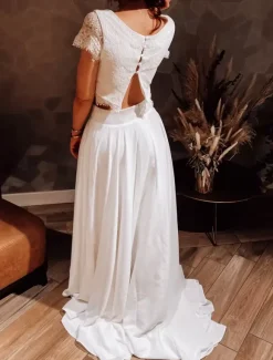 Two-piece wedding dress Lace Jewel Neck A-Line Backless Short Sleeves