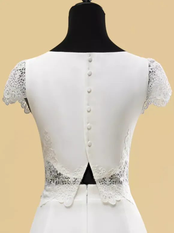 Two-piece wedding dress Satin Fabric Jewel Neck Two-piece Floor-Length Wedding Dress Functional Buttons Short Sleeves Floor Length