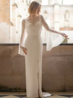 Two-piece wedding dress Simple Wedding Dress Satin Fabric Designed Neckline Ball Gown With Train Wedding Dress Functional Buttons Long Sleeves Long