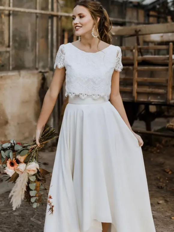 Two-piece wedding dress Stretch Crepe Jewel Neck A-Line Sweep Wedding Dress Functional Buttons Short Sleeves