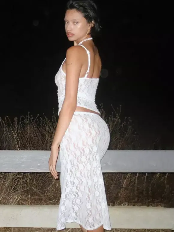 Two Piece Sets White Chic Lace Street Wear Jewel Neck Sheer Sleeveless Skirt Set