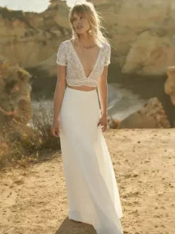 Two-piece wedding dress Boho wedding dress Chiffon V-Neck A-Line With Train Wedding Dress Functional Buttons Short Sleeves Long