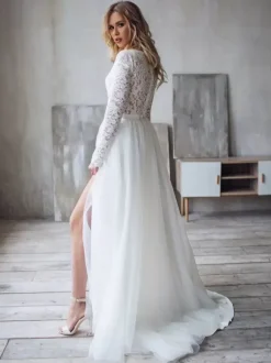 Two-piece wedding dress Lace Jewel Neck Two-piece With Train Wedding Dress Functional Buttons Long Sleeves