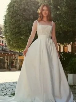 Two-piece wedding dress Satin Fabric Square Neck A-Line With Train Wedding Dress Functional Buttons Sleeveless Long
