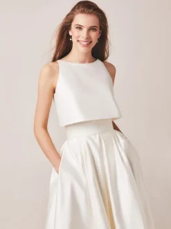 Two-piece wedding dress Satin Fabric Sweetheart Neck Two-piece With Train Wedding Dress Functional Buttons Sleeveless