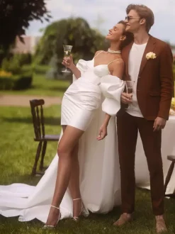 Two-piece wedding dress Short wedding dress Satin Fabric Sweetheart Neck Short With Train Spaghetti Straps Zipper Half Sleeves